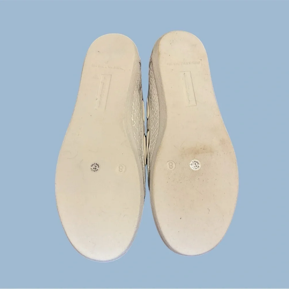 NIB ARIZONA SILVER GLITTER LOAFER IN SIZE 8 MEDIUM - Picture 2 of 8